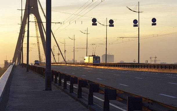 В Киеве подрядчик  отмыл  3,5 млн гривен на ремонте мостов