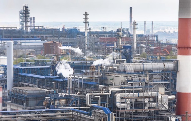 Нафтопереробний завод в Орську оголосив форс-мажор