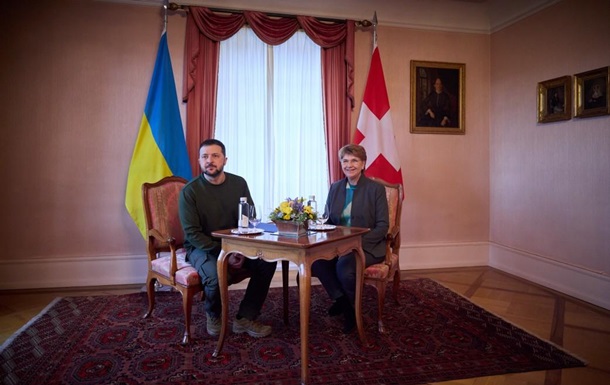 Президенты Украины и Швейцарии обсудили саммит мира