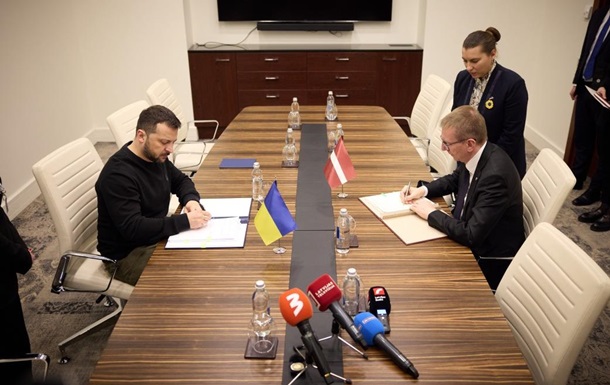 Украина и Латвия подписали соглашение о безопасности