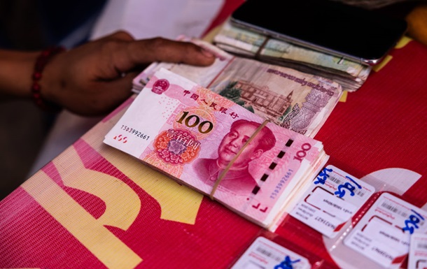 Чотири великі банки Китаю перестали приймати юані з РФ