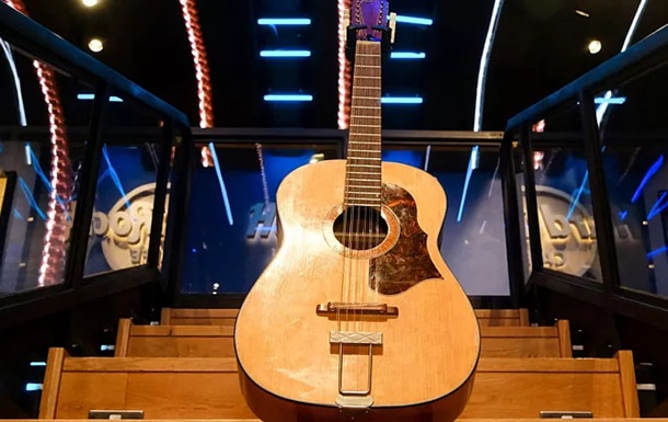 Гітару Джона Леннона виставили на аукціон