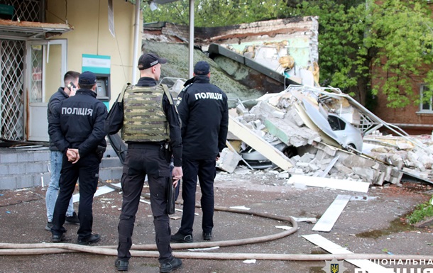 В Чернигове произошел взрыв в помещении банка