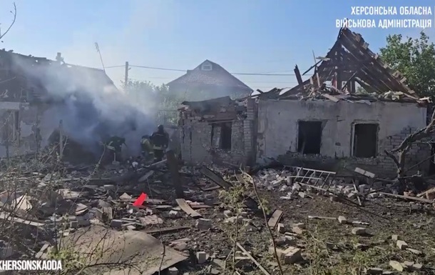 Войска РФ ударили по Центральному району Херсона