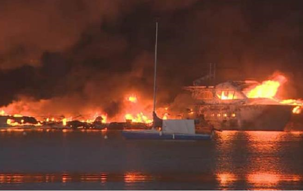 В Хорватии сгорели 22 яхты и катера на пристани