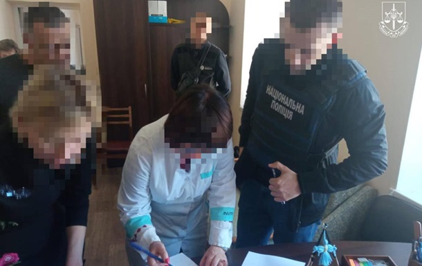 На Черкащині викрито лікарів, які оформили  інвалідність  синові посадовця
