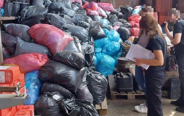 В Киеве и двух областях обнаружили склады с опасными отходами
