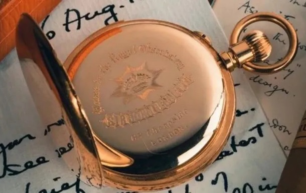 На аукционе продали золотые часы Уинстона Черчилля