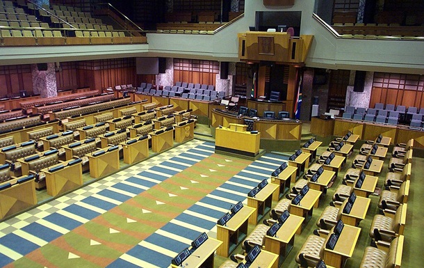 Партия Манделы впервые теряет большинство в парламенте ЮАР - СМИ