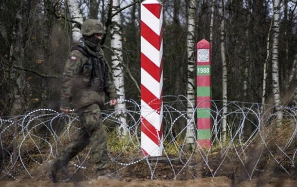 На кордоні з Білоруссю від рук нелегалів постраждав польський прикордонник
