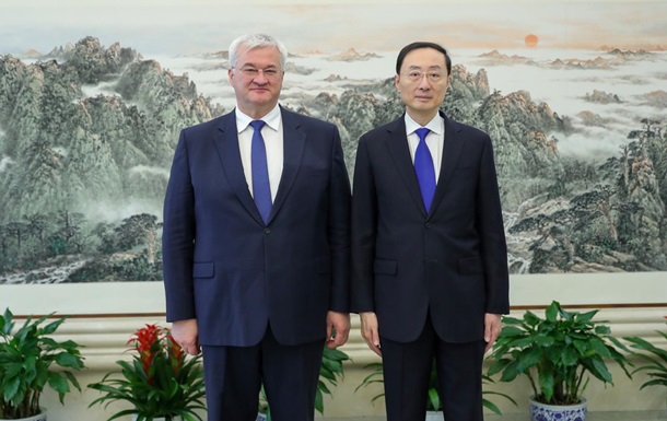 Україна і Китай провели політичні консультації