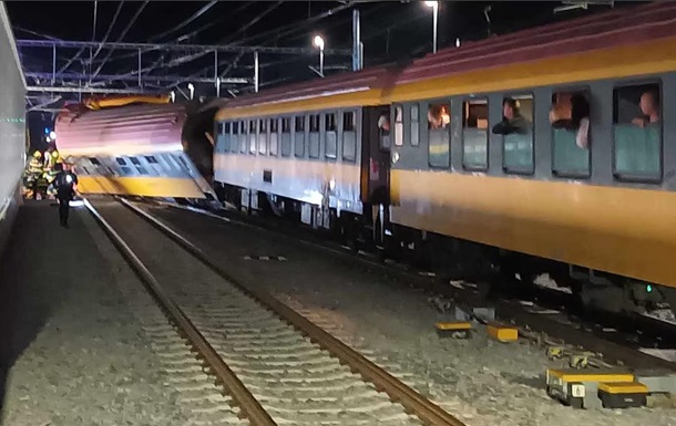 У Чехії зіштовхнулися потяги, один з них їхав в Україну