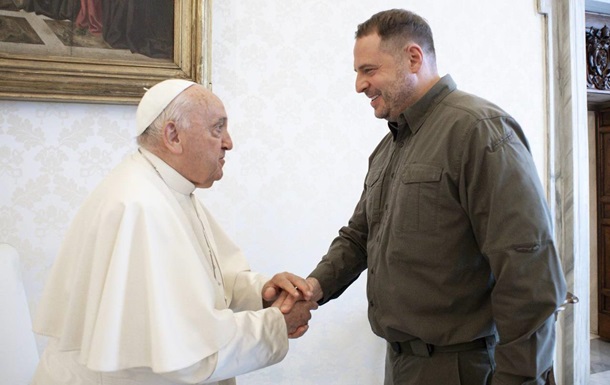 Єрмак зустрівся з Папою Римським у Ватикані