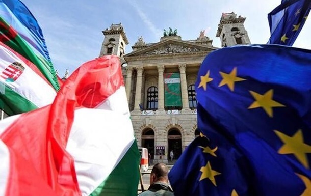 Суд ЄС оштрафував Угорщину на понад €200 млн
