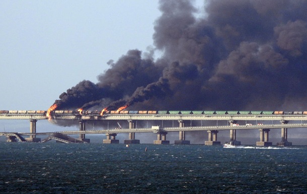 Знищення Кримського мосту: у ВМС зробили заяву