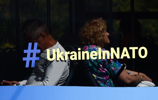 Мост вместо необратимости. Споры по Украине в НАТО