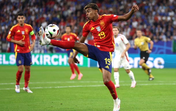Збірну Іспанії можуть оштрафувати через юну зірку футболу