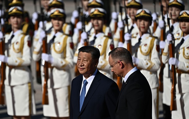 Китай шукатиме вирішення  кризи в Україні  у власний спосіб - Сі Цзіньпін