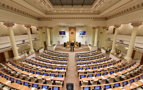 Парламент Грузії схвалив закони, що обмежують права ЛГБТ