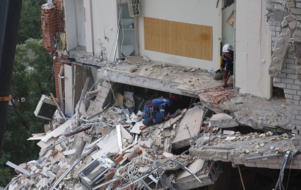 Вышли на связь два жителя разрушенной многоэтажки в Днепре