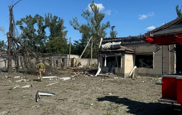 Во время обстрелов Донецкой области за сутки погибли два человека