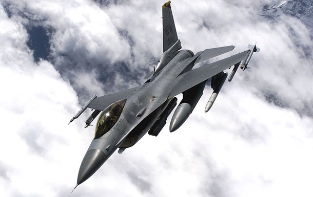 В Конгресі закликали тренувати більше українських пілотів на F-16