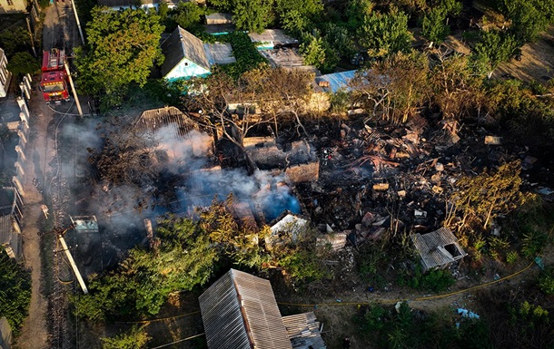 В Николаевской области из-за возгорания сухостоя горели восемь домовладений