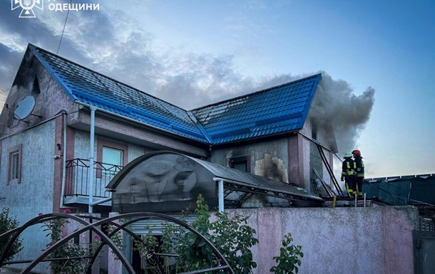 На Одещині загорілися сонячні батареї, сильно обгорів чоловік