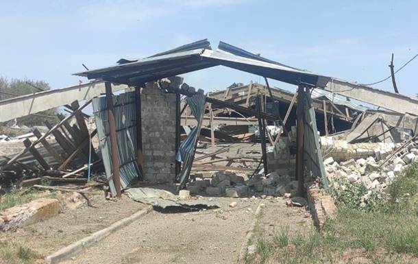 Війська РФ обстріляли п ять селищ на Донеччині: є загибла, багато поранених