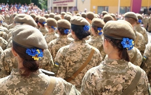 Блінкен анонсував допомогу НАТО українським жінкам-військовим