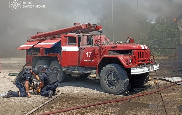 На Запорожье россияне ударили по пожарной части