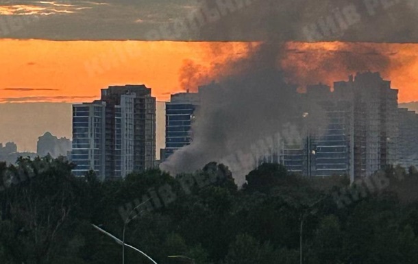 У Києві сталась пожежа у приміщенні супермаркету Сільпо