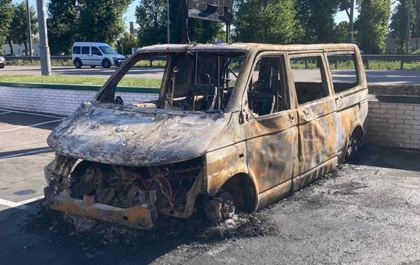 У Києві підпалили евакуаційне авто 3-ї штурмової бригади