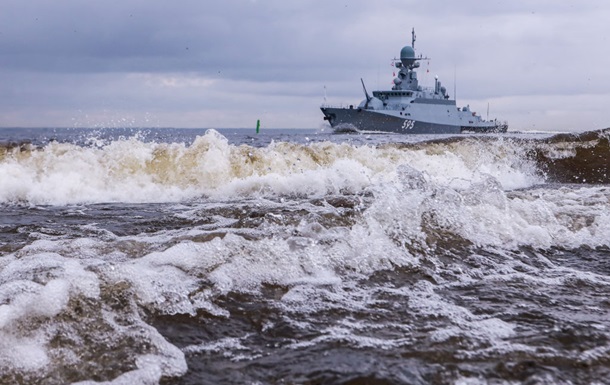 Росія розпочала масштабні військово-морські навчання