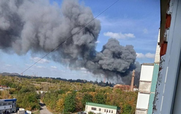 В Донецке слышны взрывы, есть  прилеты  - соцсети