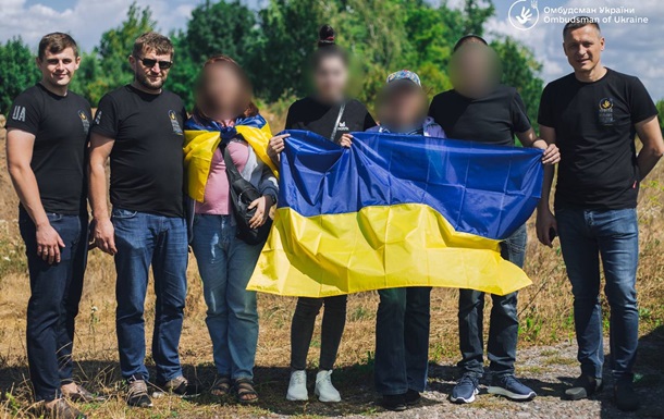 Омбудсмен повідомив про возз єднання двох сімей