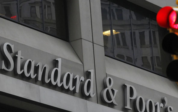 S&P снизило кредитный рейтинг Украины до выборочного дефолта