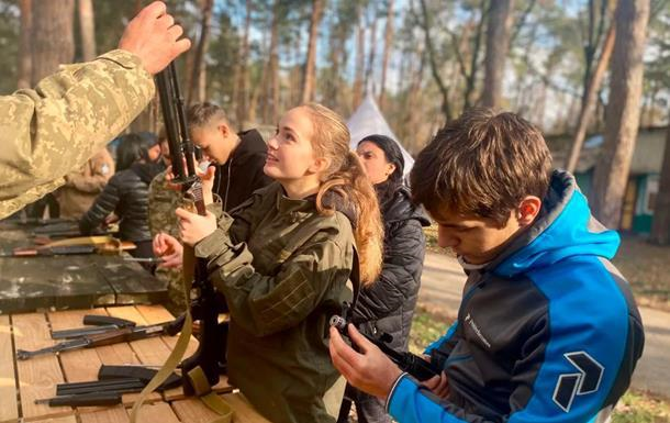 Міносвіти затвердило програму військової підготовки для школярів