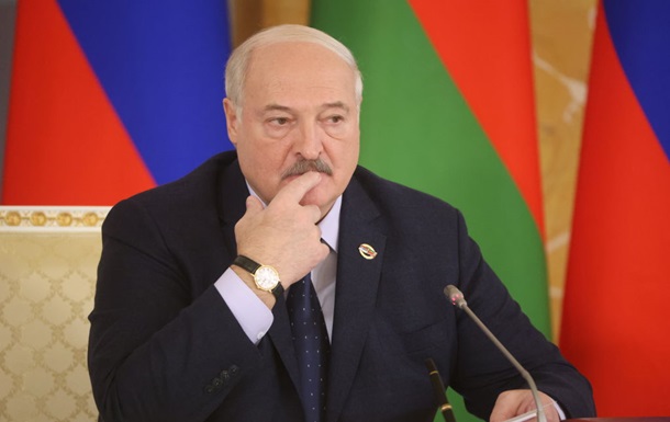 Лукашенко заявил об увеличении сил на границе с Украиной