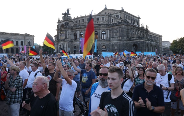 Ультраправая AfD выигрывает на выборах в Германии