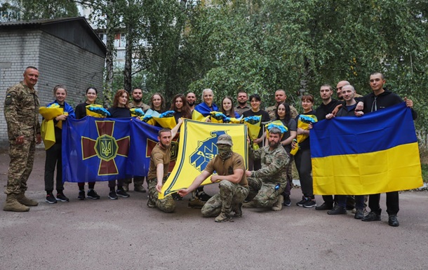 Вперше за більш ніж рік із неволі повернулися бійці Азову