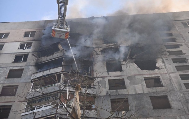 У Харкові деблокували тіло загиблої з-під завалів