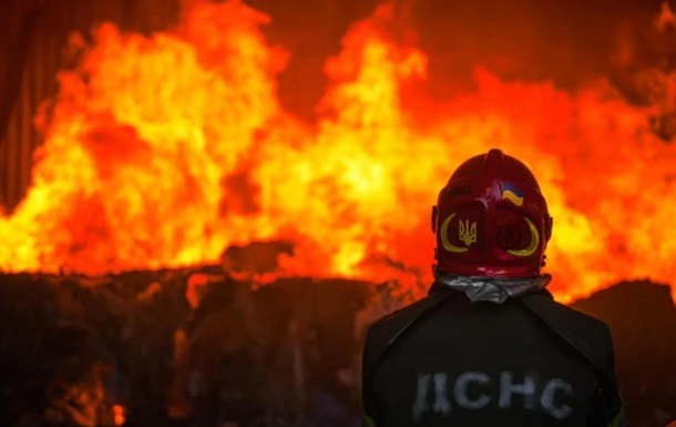 На Львівщині через падіння уламків  шахеда  спалахнула пожежа