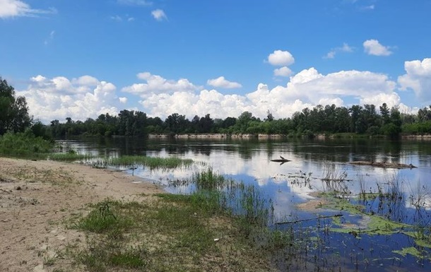 В Десне вблизи Киева уровень воды упал до критического минимума