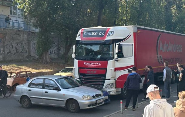 В Києві у водія на дорозі стався напад епілепсії