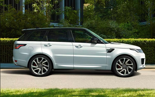 У матери депутата Киевсовета конфискуют Range Rover, купленный за 65 тыс. грн