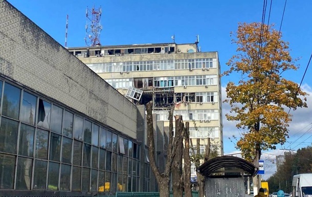 Завод у Брянську зупинив виробництво після атаки дронів