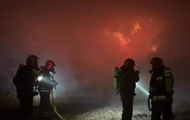 У Києві після падіння уламків сталася пожежа 