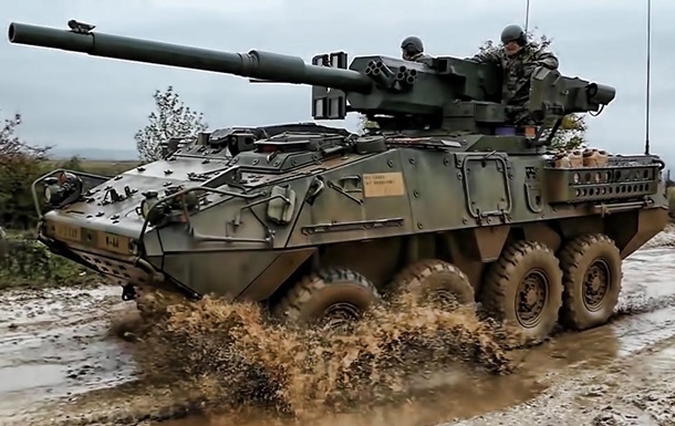 Украина получит 200 БТР Stryker от США