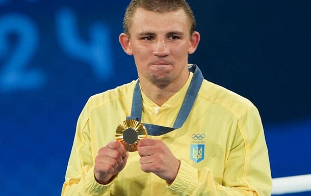 Усик виплатив Хижняку винагороду за золото Олімпіади